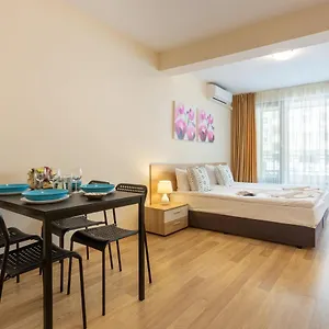 Apartment Flora Burgas